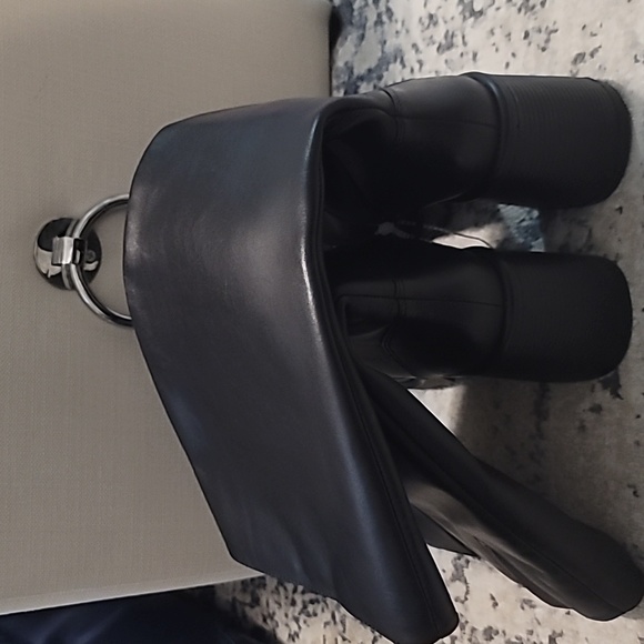 NWT!! Steve Madden Black Boots - Picture 4 of 8